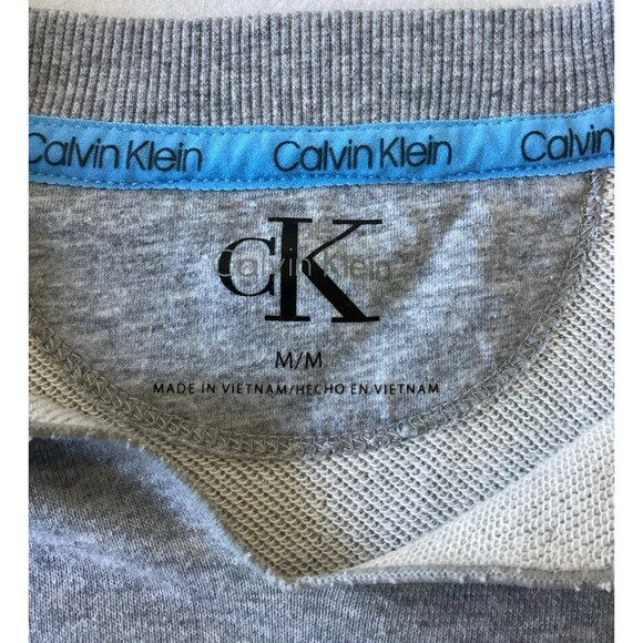 Calvin Klein Sweatshirt Women's Size M Color Gray Graphic Sweatshirt - Picture 4 of 8